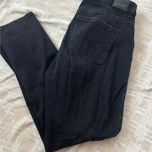 American Eagle Outfitters Women's Black ripped mom jeans